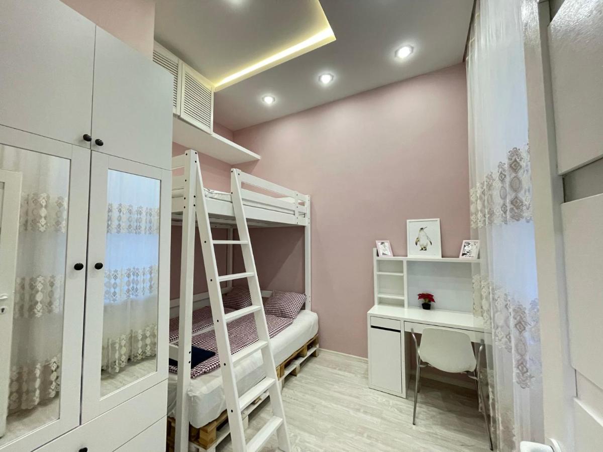 Deluxe Sapphire Residency - 4 Bedrooms Будапеща Екстериор снимка